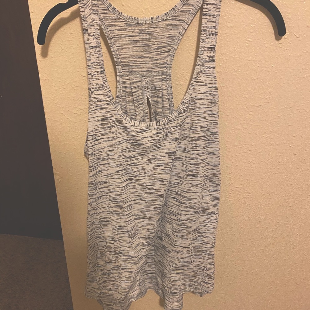 Lululemon workout tank